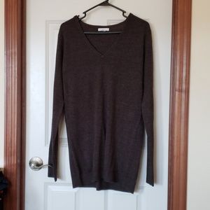 XL v-neck grey sweater
